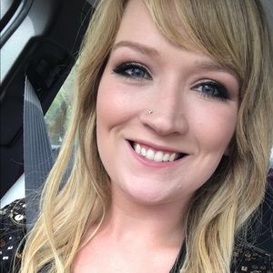 Meet your Posher, Pamela